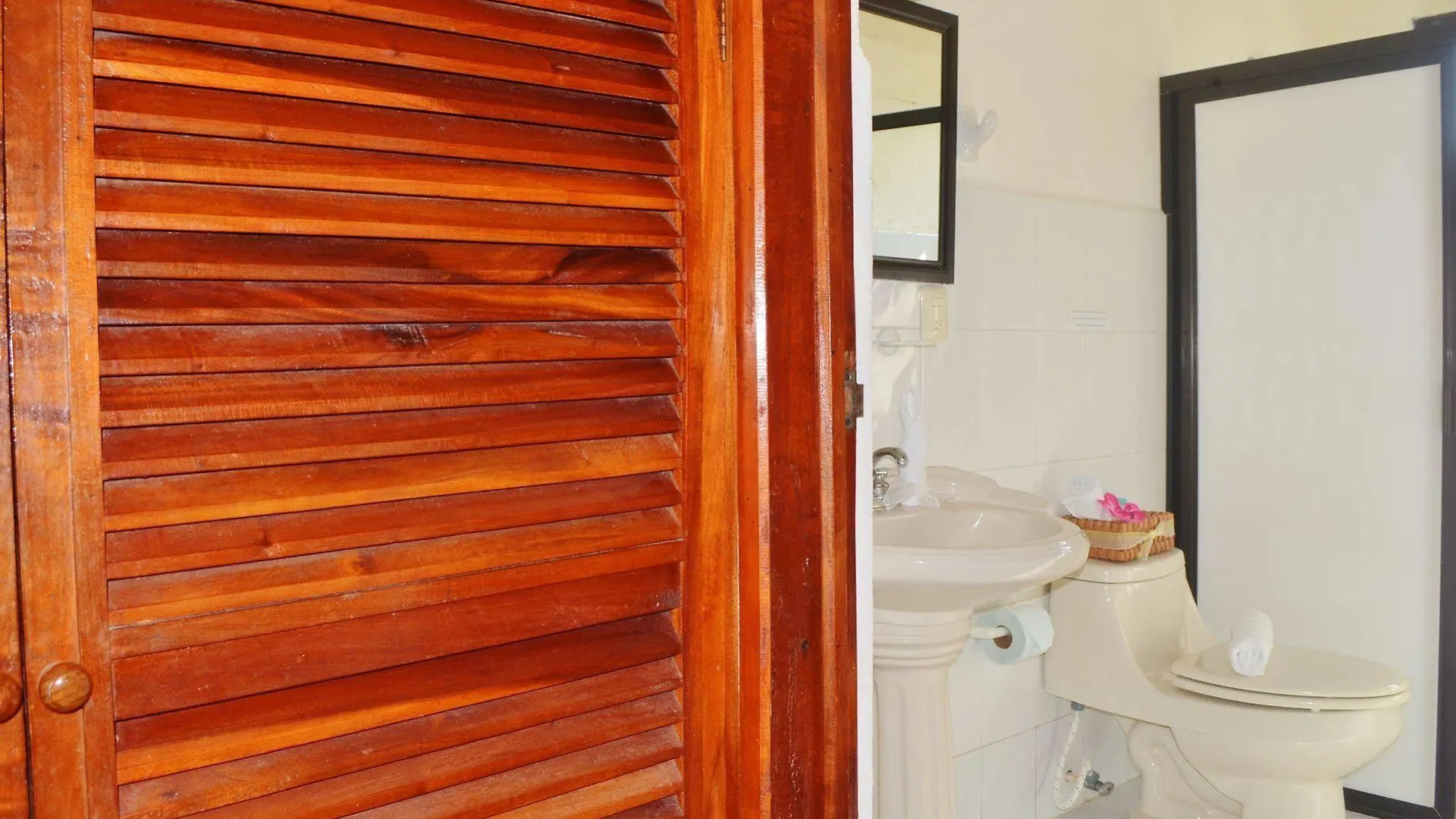 Hotel Eden Puerto Morelos